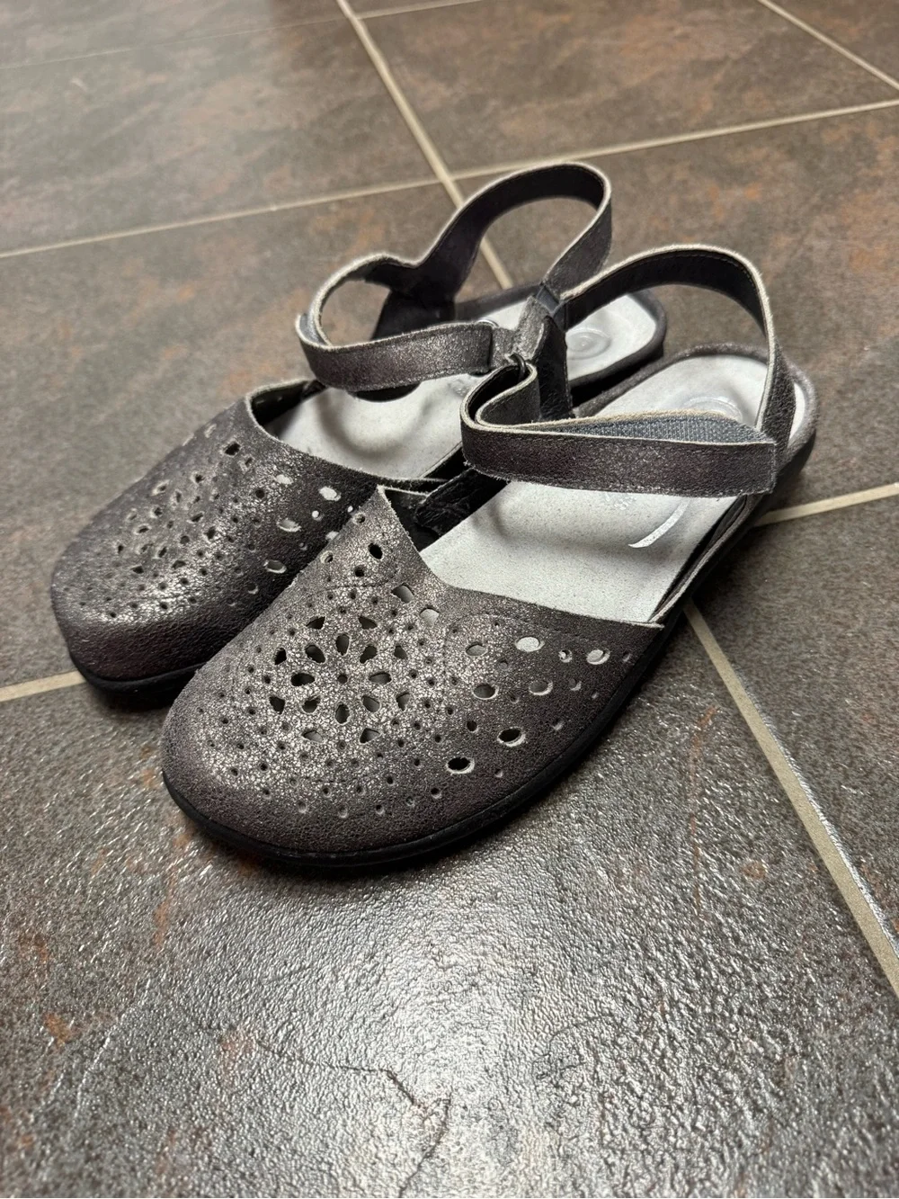 Naot Arataki Perforated Leather Slingback Mary Jane Flats Shoes Metallic Gray 7